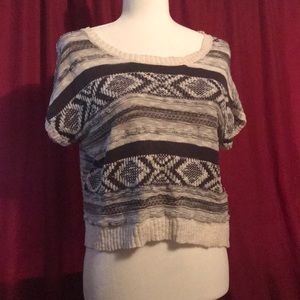 Mossimo light shortsleeved sweater